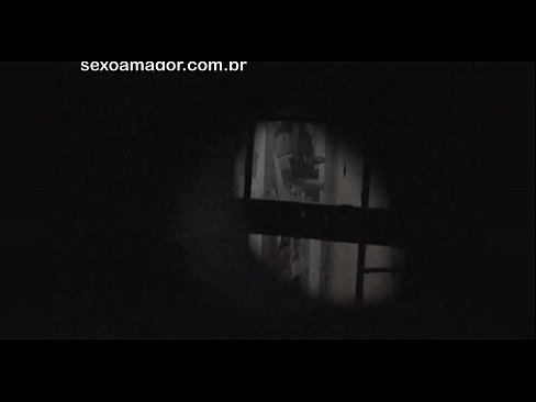 ❤️ Blondie tiġi filmata segretament minn voyeur tal-viċinat moħbi wara briks vojta ❌ Porn ta' kwalità f'mt.pornosexphoto.ru